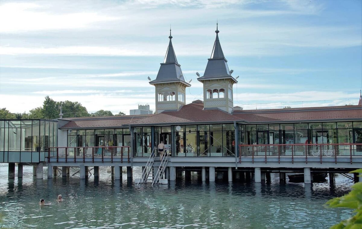 Hevíz Thermal Lake - 04